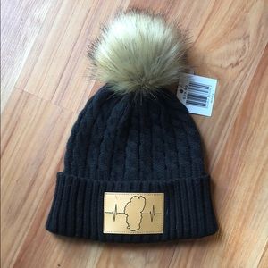 Tahoe heartbeat black beanie